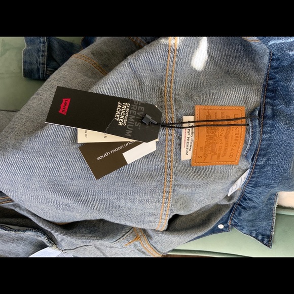 Levi’s Jacket - Picture 2 of 8